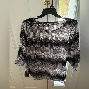 Croft and Barrow Women’s blouse - Size 1X - Black and White